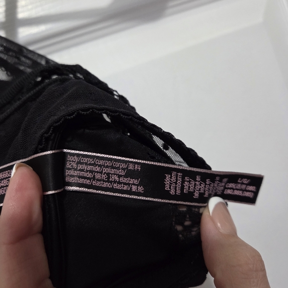 Victoria Secret No Wire Padded Demi Pullover Lace Racerback Black Bra Size Large - Picture 7 of 8